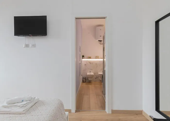 Apartment Ihost Flat - Monza 20 *